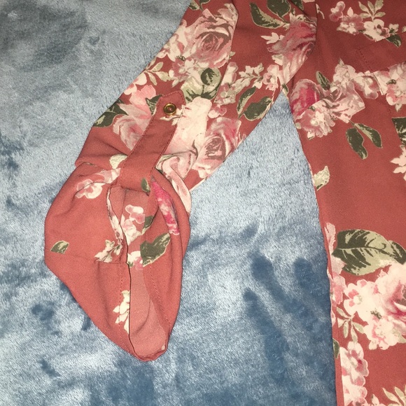 ‼️PRICE DROP‼️ Rue21 Floral Blouse!!💐 - Picture 3 of 8